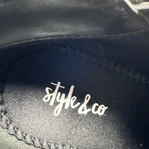 Style & Co Masrinaaf Women's Black Microsuede Ankle Booties - Picture 9 of 11